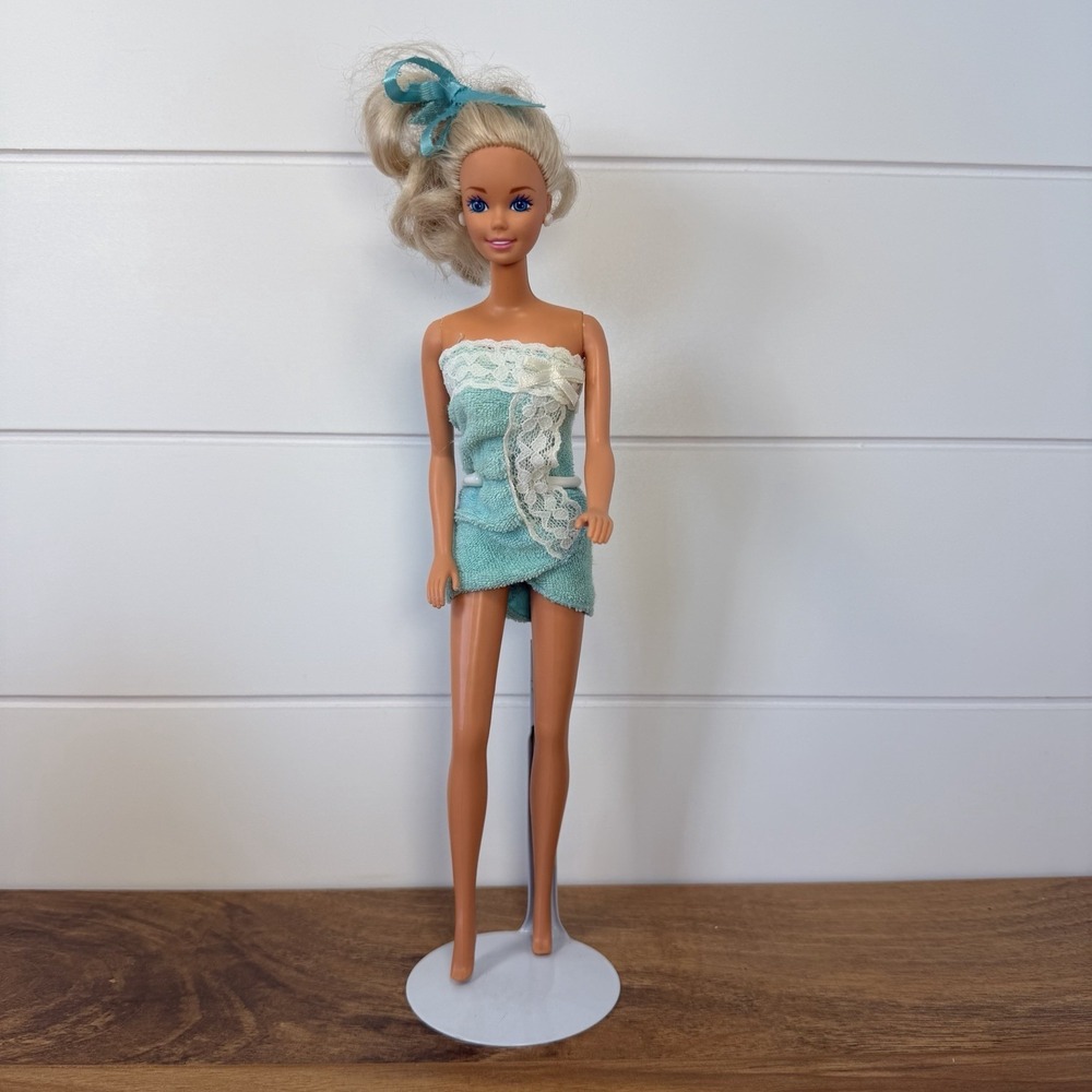 1976 Barbie Doll With Satin Panties And 1992 Fun To Dress Towel Wrap And Stand